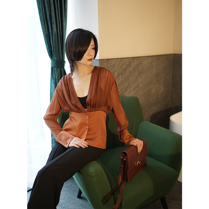 Designer Women's Silk Stitching Brick Red Vintage Shirt Slightly Transparent Cool V-Neck French Top Designer Women's Silk Stitching Brick Red Vintage Shirt Slightly Transparent Cool V-Neck French Top