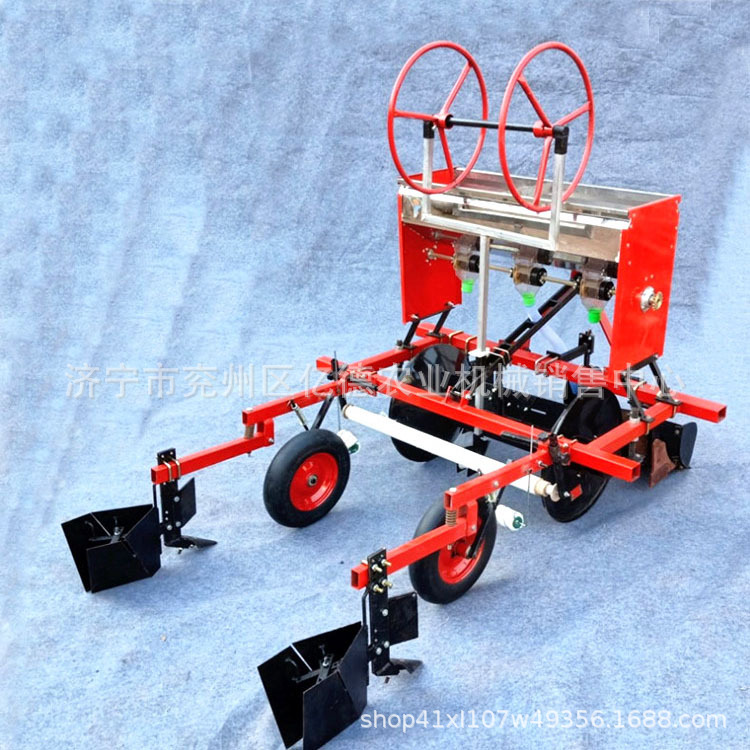 青海热销农用高垄起垄覆膜机四轮车配套草莓高覆膜起垄一体机
