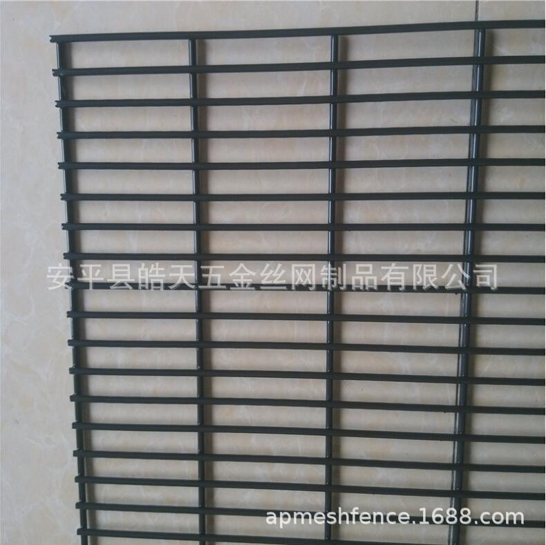 镀锌喷涂围墙透视护栏网 小区透视围栏网 防攀爬隔断358护栏