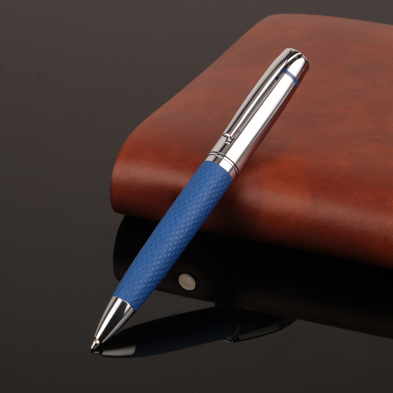 Fábrica al por mayor 3052 # metal pu cuero bolígrafo creativo negocio publicidad regalo aceite pluma impresa logo