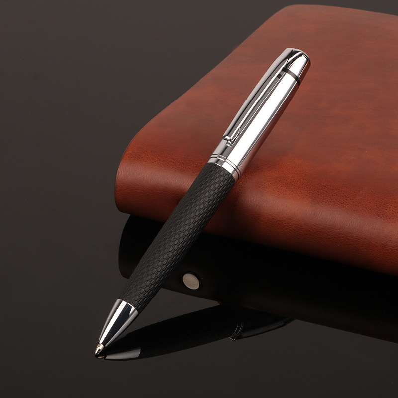 Fábrica al por mayor 3052 # metal pu cuero bolígrafo creativo negocio publicidad regalo aceite pluma impresa logo