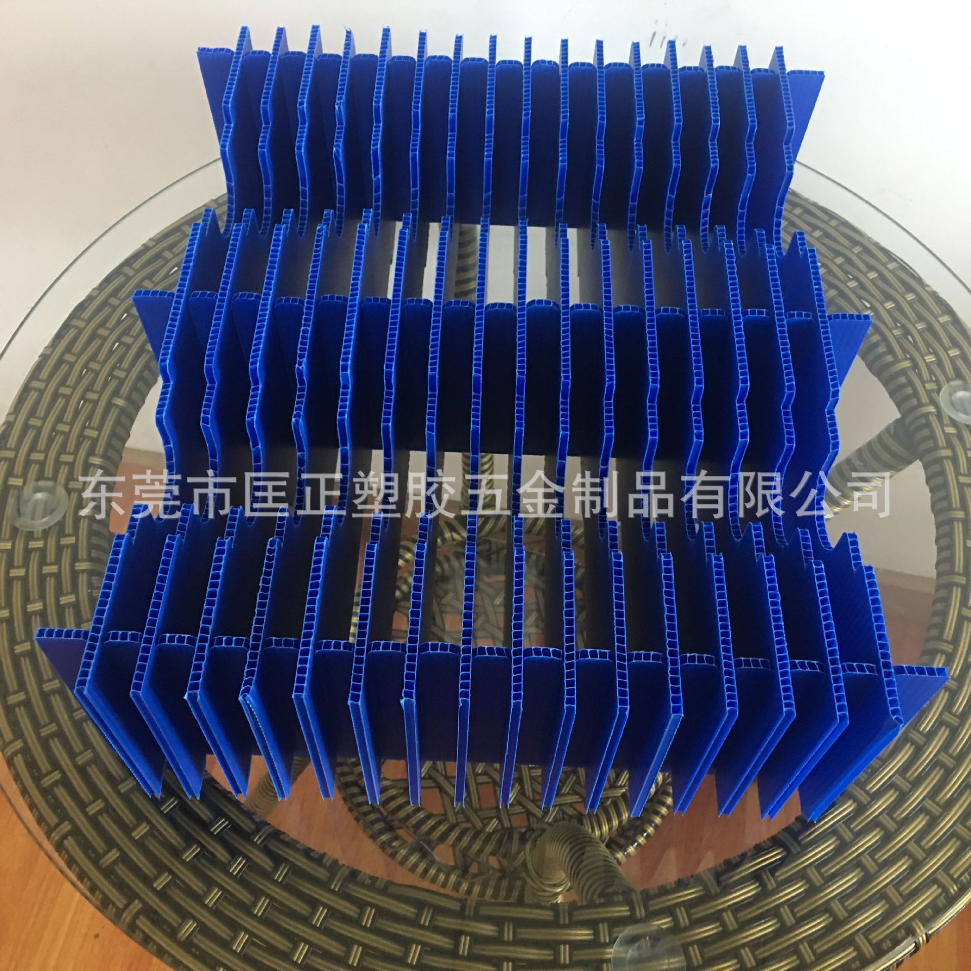 应4MM新兰色PP万通板刀卡 中空板格子栅