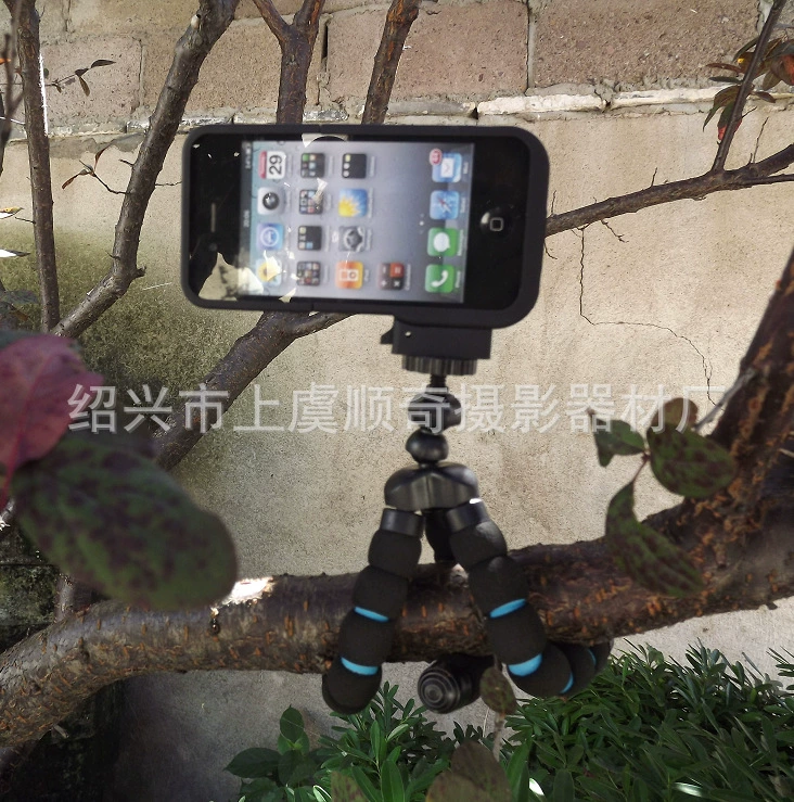 Small sponge tripod, phone holder, camera, tubing