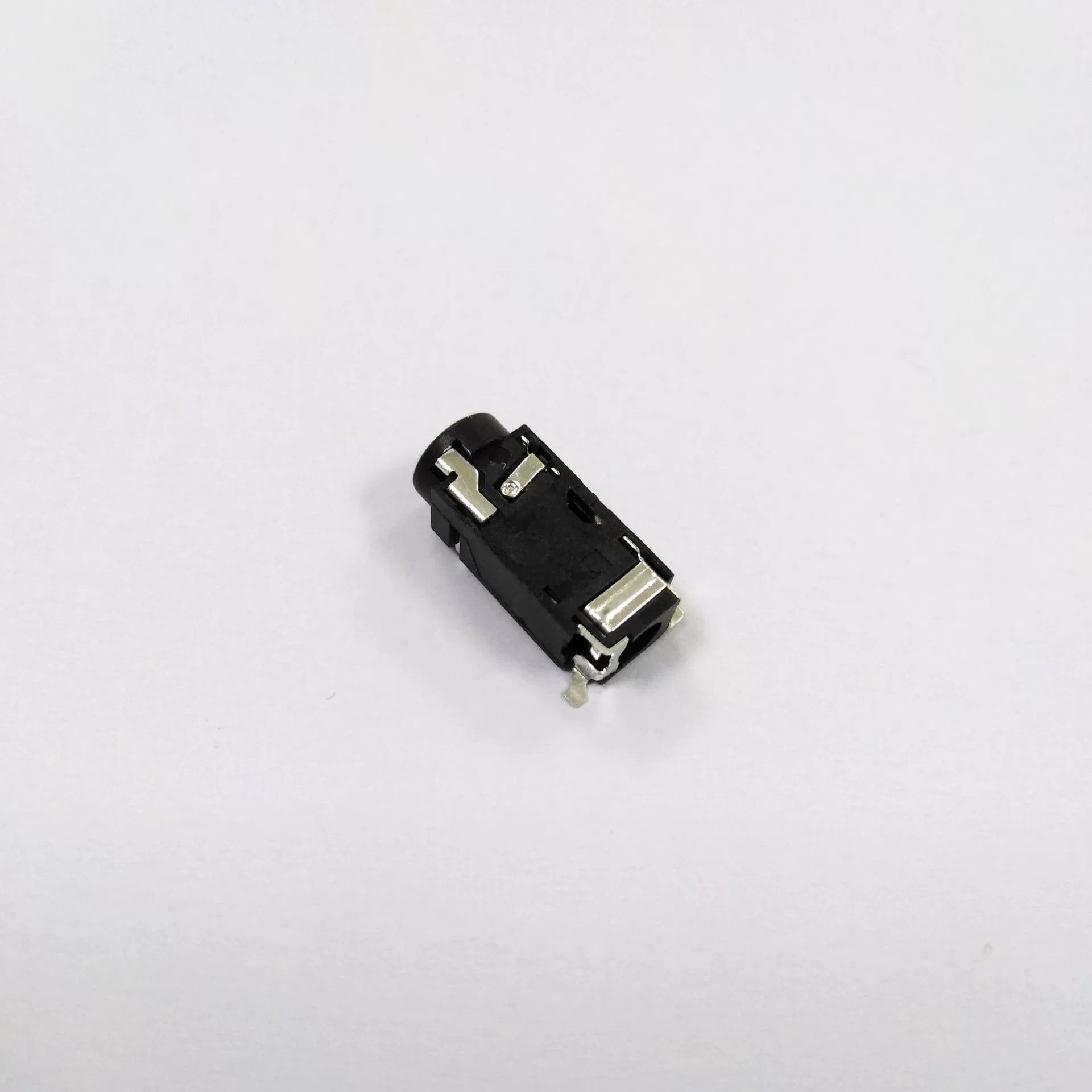 Mingteng manufacturer 3.5 headset socket 5 -pin patch headset headset jack audio socket connector waterproof