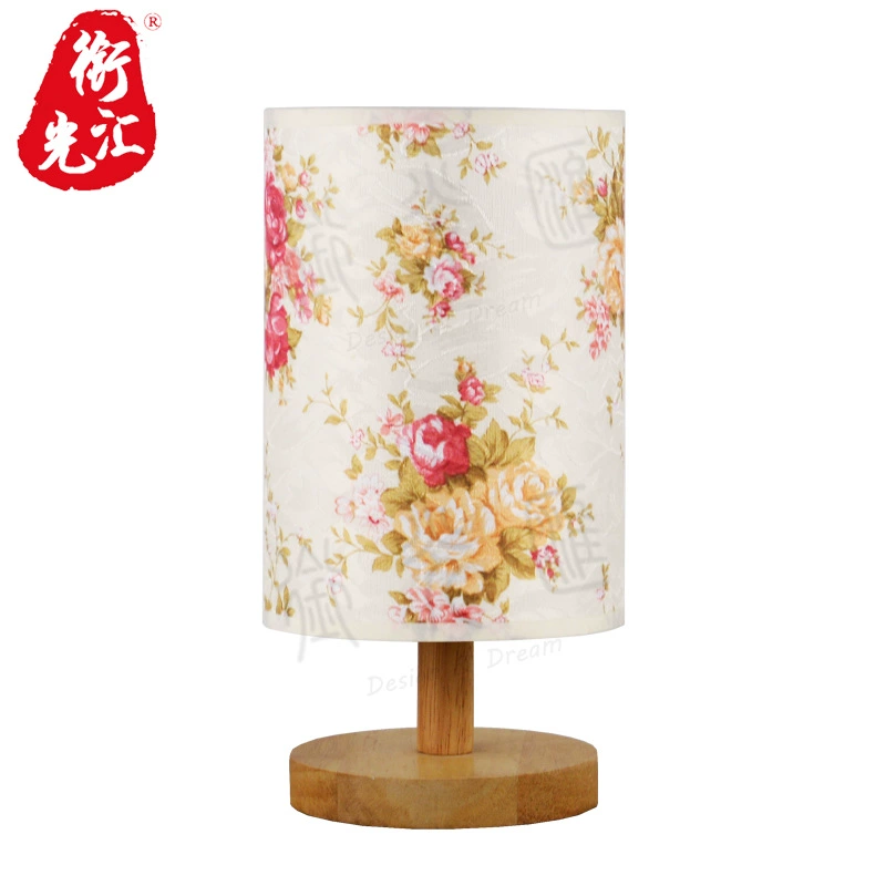 Table Lamp (Gubat) — Handmade Embossed Dried Flower Shade, USB/Plug, Warm Light