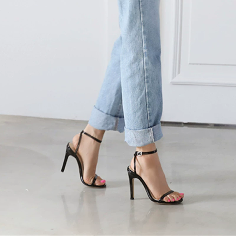 Черные летние туфли на high-heeled, сандалии на ремешке, коллекция 2023, тонкий ремешок
