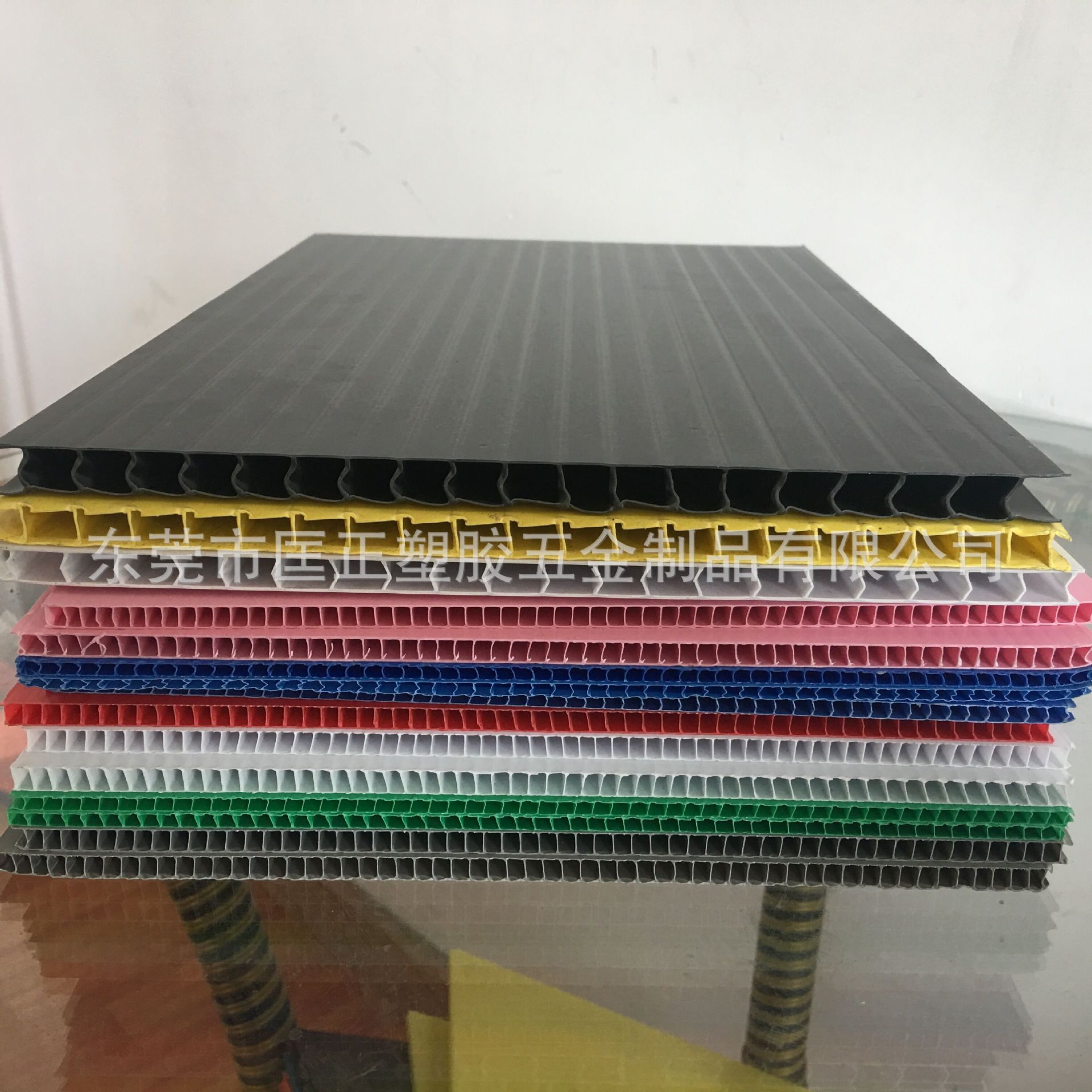 10MM防静电中空板 8MM普黑瓦楞板 8MM加硬PP万通板