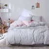 Розово‑серые тонкие полосы (основной цвет)