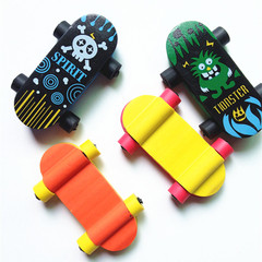 Creative Skateboard Shaped Eraser, Cartoon Skateboard Car Eraser, Student Car Gift, School Supplies Wholesale