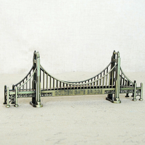 New American travel commemorative electroplating work metal gift gift alloy Golden Gate Bridge large and small