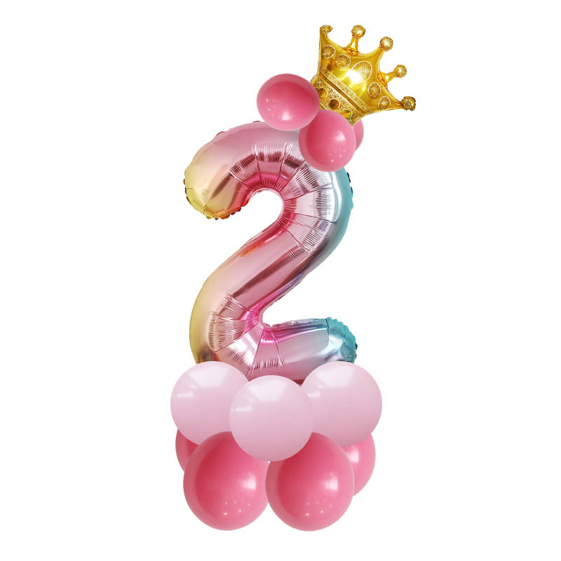 Globo de aluminio de número degradado de 32" con corona para cumpleaños