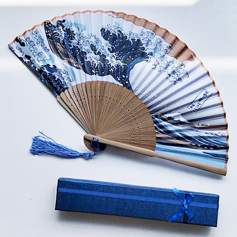 Hay en stock Kanagawa ola fractura de bambú fan canción Xiaozhu transfronterizo pequeño ventilador plegable serie japonesa SEDA-como ventilador de Bambú