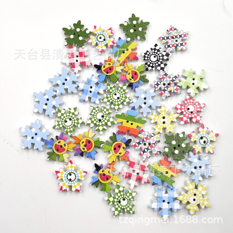 Copo de nieve impreso en color de 18mm Copo de nieve de madera de 4mm de espesor 100 piezas en un paquete