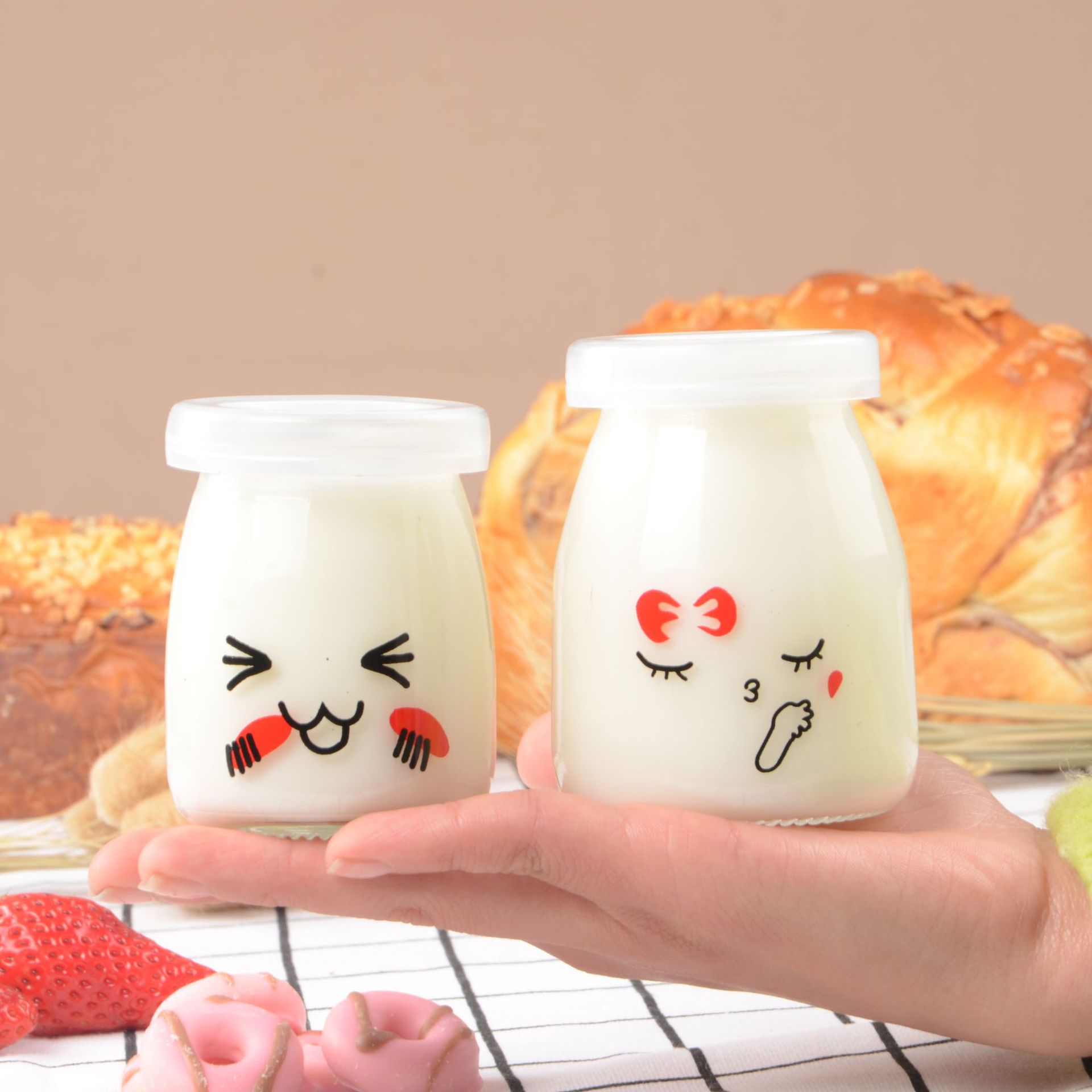 150 pudín taza 200ml yogur jalea botella de vidrio Suministro 100mL expresión de dibujos animados al horno botella de pudín de flores