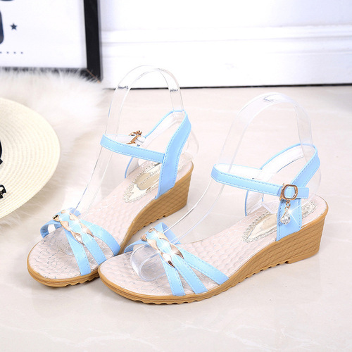 Women's Sandals 2019 Summer New Korean Style Medium Heel Wedge Buckle Women's Shoes Fish Mouth Flat Bottom Student Beach Shoes Trendy