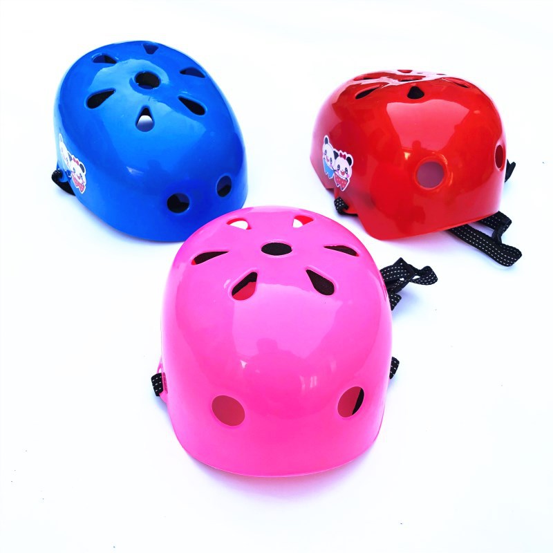 Small children's helmet for street skating