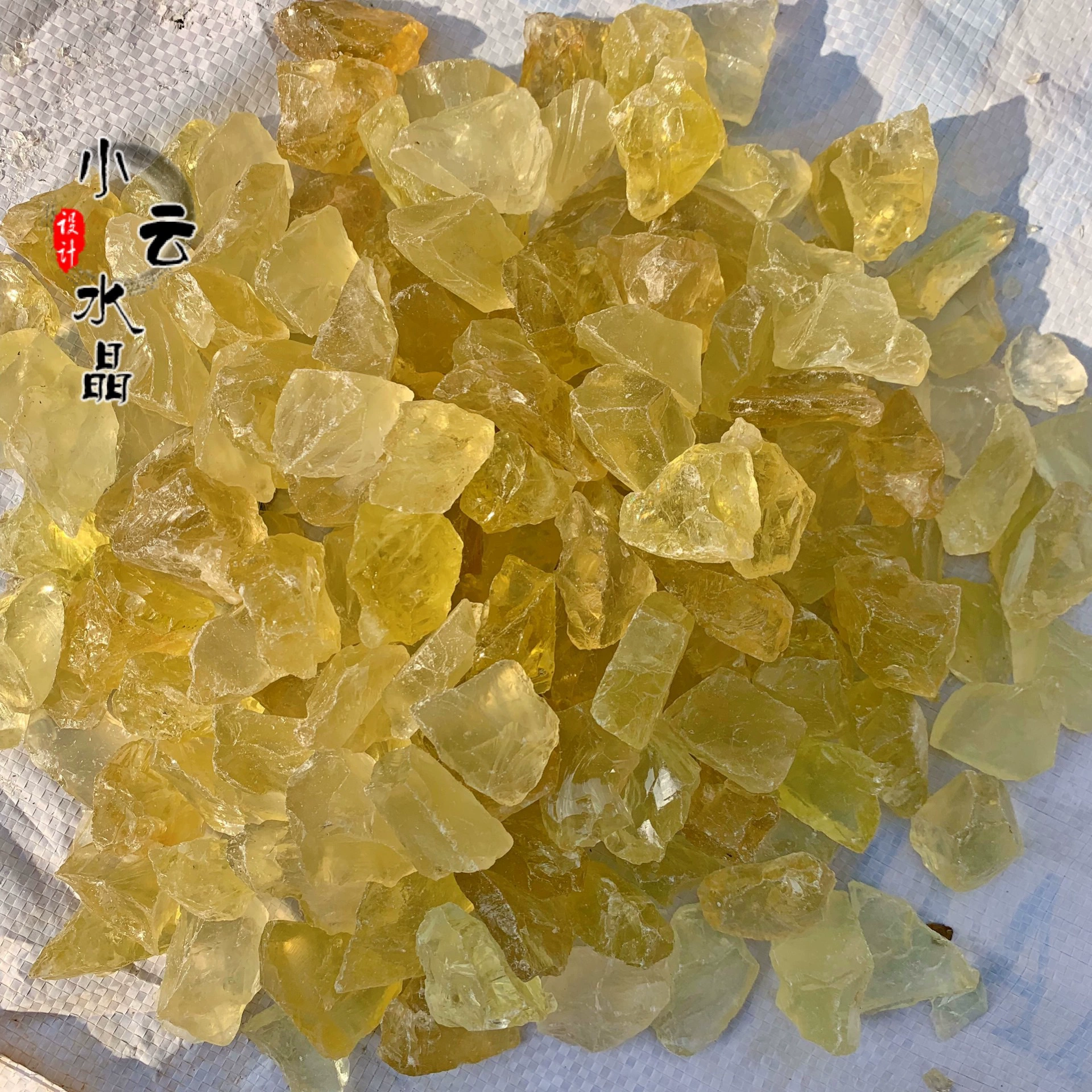  Natural ore, carved nail decoration, direct factory sales