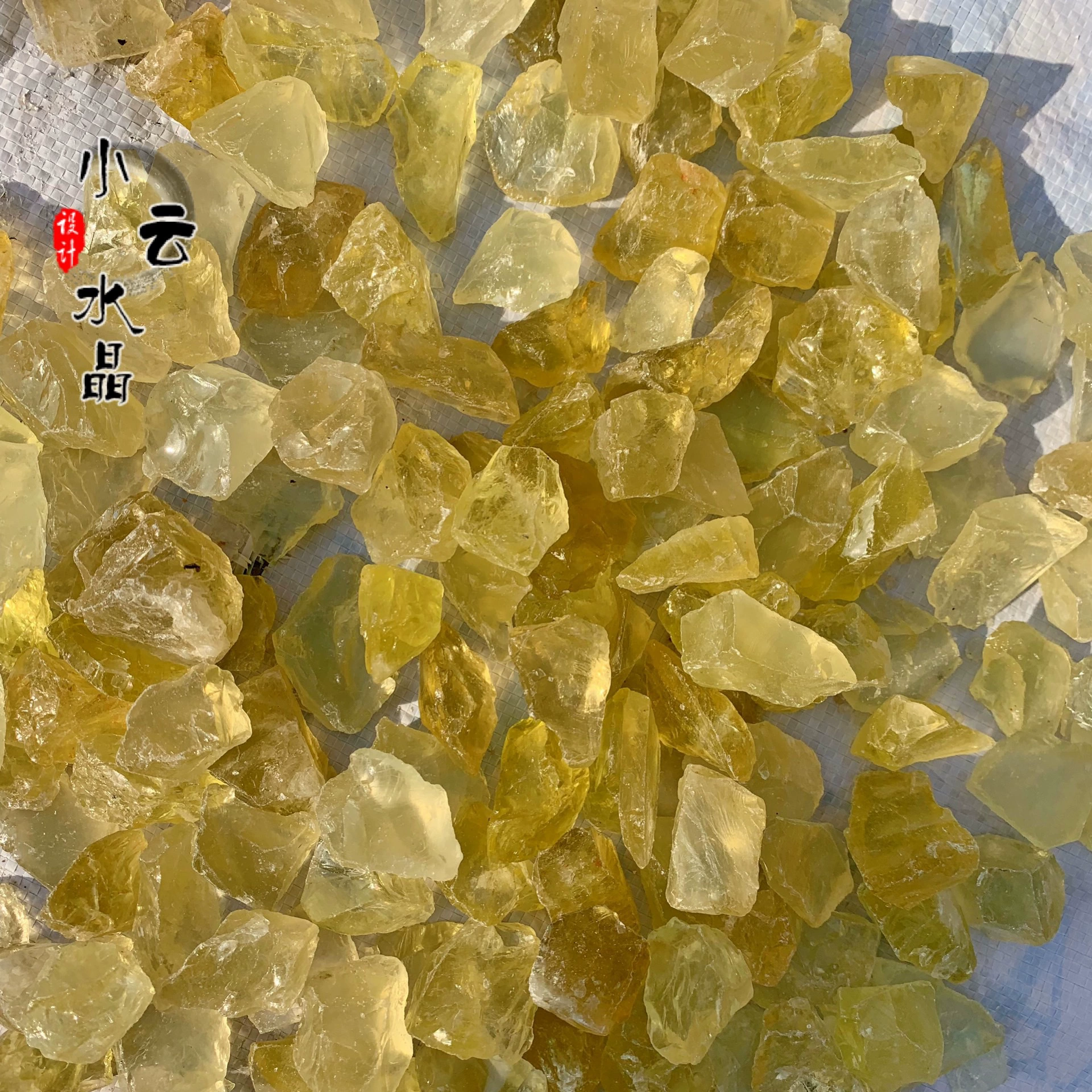  Natural ore, carved nail decoration, direct factory sales