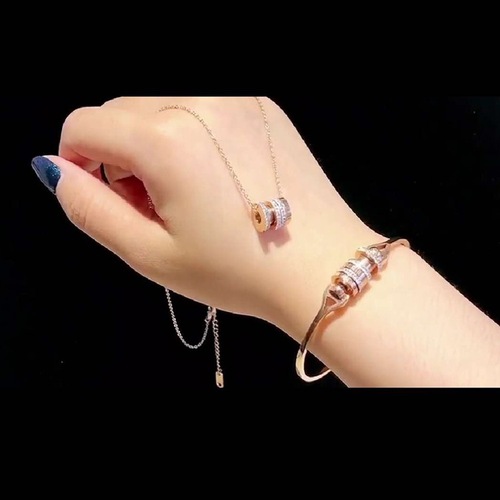 Korean style simple and versatile titanium steel bracelet and necklace set for women, Internet celebrity, non-fading, fresh jewelry for students and trendy people
