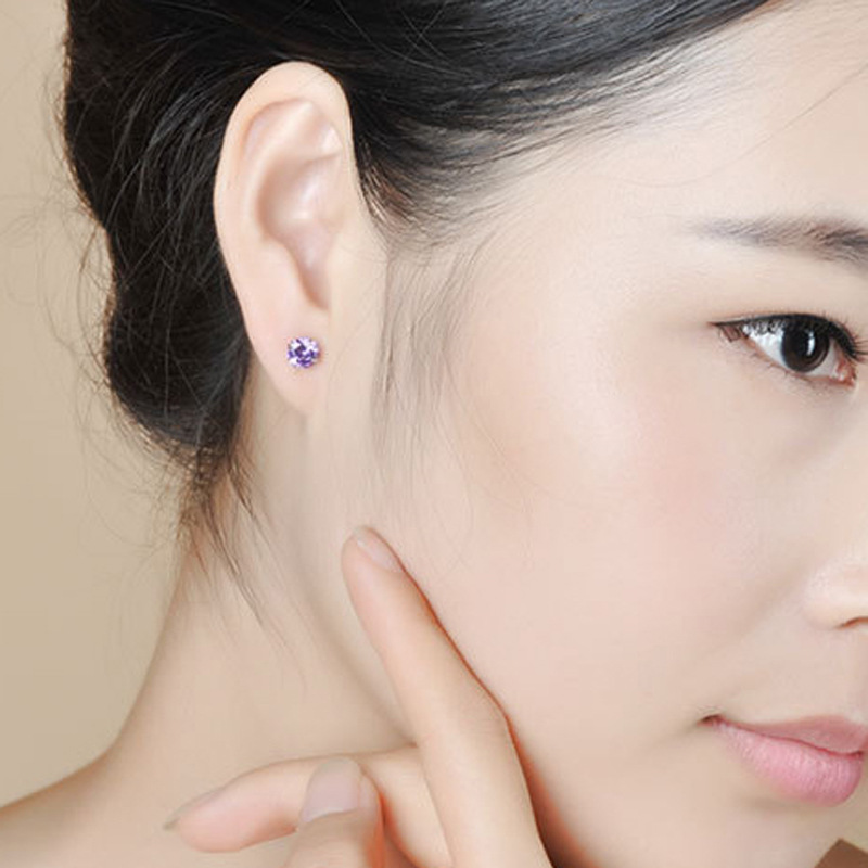 Regalo de moda encalado s925 pendientes de plata esterlina hembra joyería de piedra de cumpleaños europea y americana de cuatro garras pendientes de circón transfronterizos al por mayor