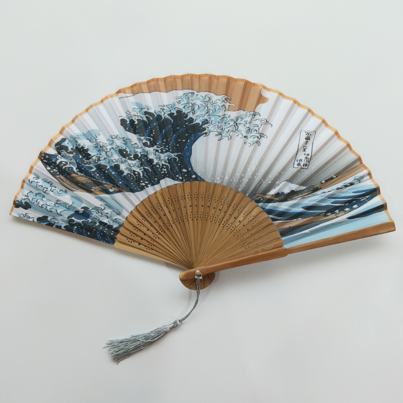 Hay en stock Kanagawa ola fractura de bambú fan canción Xiaozhu transfronterizo pequeño ventilador plegable serie japonesa SEDA-como ventilador de Bambú