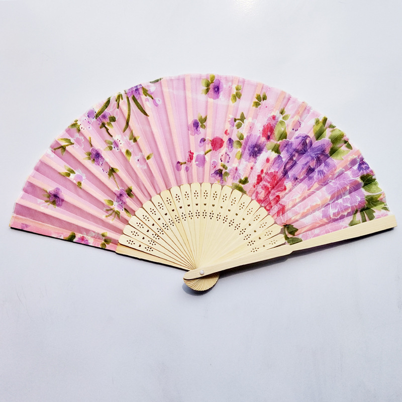 Hay en stock ventiladores impresos tela japonesa lote mezclado ventilador plegable ventilador de regalo de estilo japonés ventilador de seda femenina
