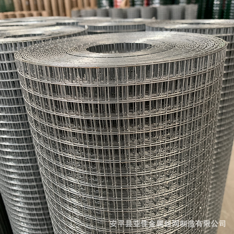 1米热镀锌电焊网  60#防护网 1.6cm孔铁丝网 18米圈山网圈地网