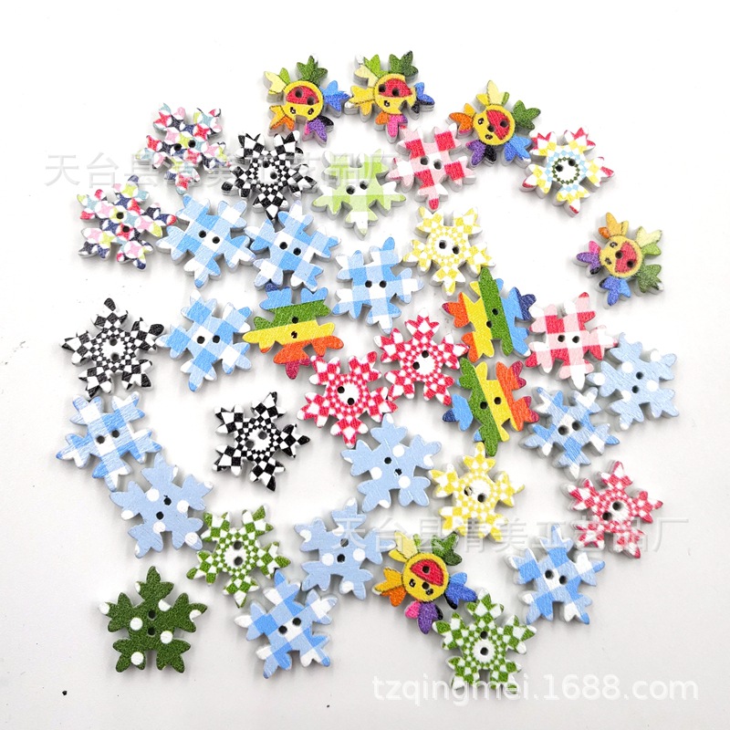 Copo de nieve impreso en color de 18mm Copo de nieve de madera de 4mm de espesor 100 piezas en un paquete