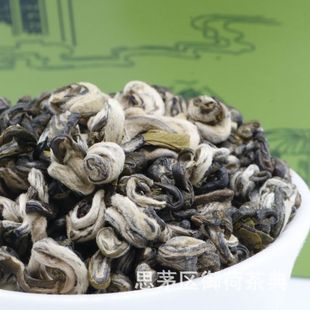 2025���²��^����ϵ�G ��ɽ��F�G����ݴ�500��ɢ�b������ǰ��