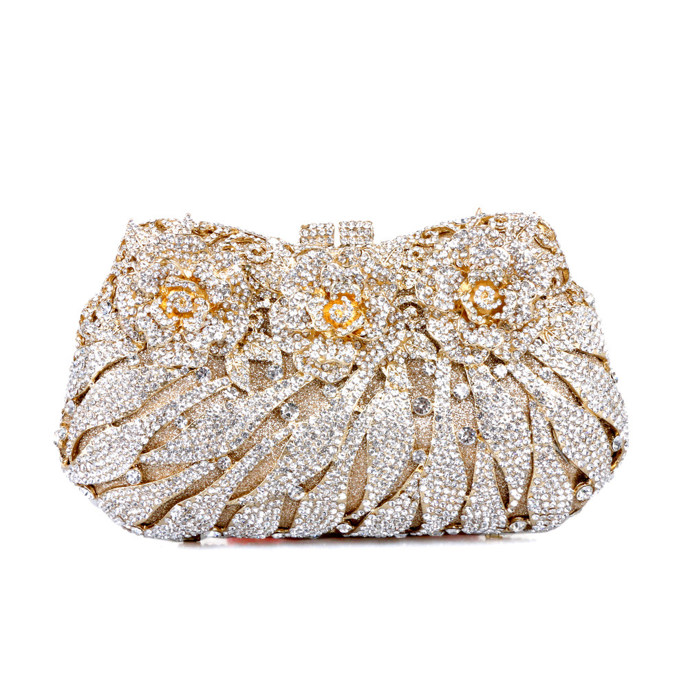 Diamante blanco con fondo de oro