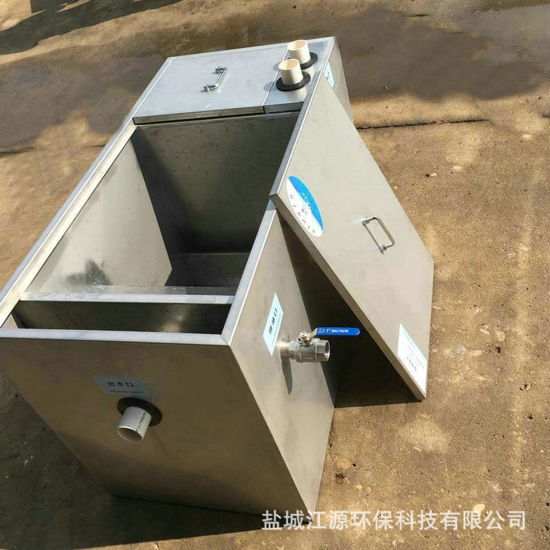 厂家批发餐馆餐厅工业隔油设备地下室隔油池三段式油水隔油池