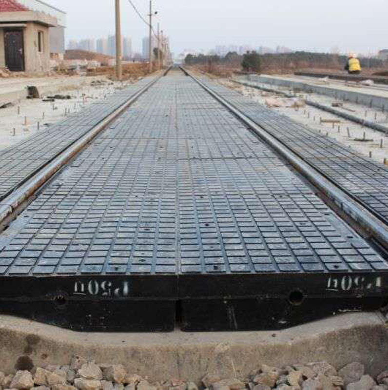 P50KG橡胶道口板公路平交道口垫板厂家多规格轻轨道P60橡胶道口板