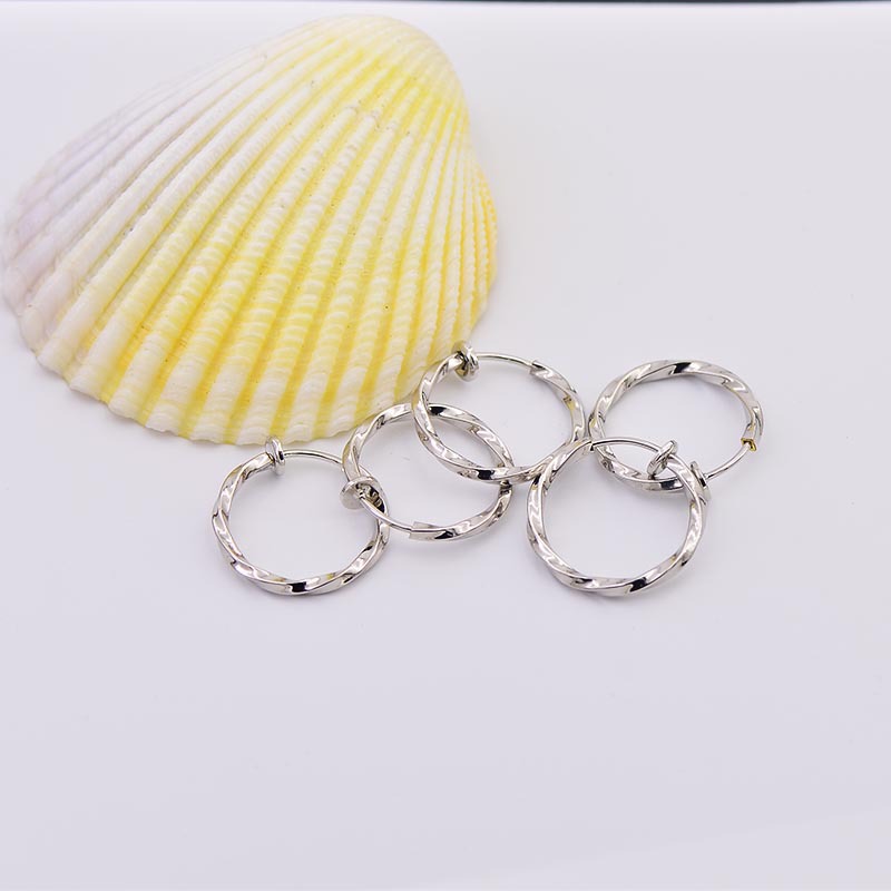 Fashionable and elegant twist flower spring ear clip high-grade cold wind temperament niche earrings without ear holes can be worn