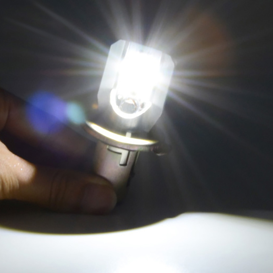 Motocicleta LED faro H4 tres garra lejos cerca de luz arco ventilador en forma H6 doble garra resaltar luz de un solo lado