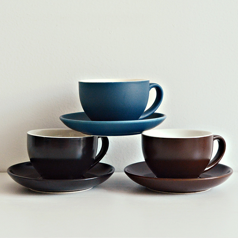 Conjunto de tazas de café tazas de cerámica tazas creativas tazas de agua con cucharas platos de cuatro piezas con logotipo impreso