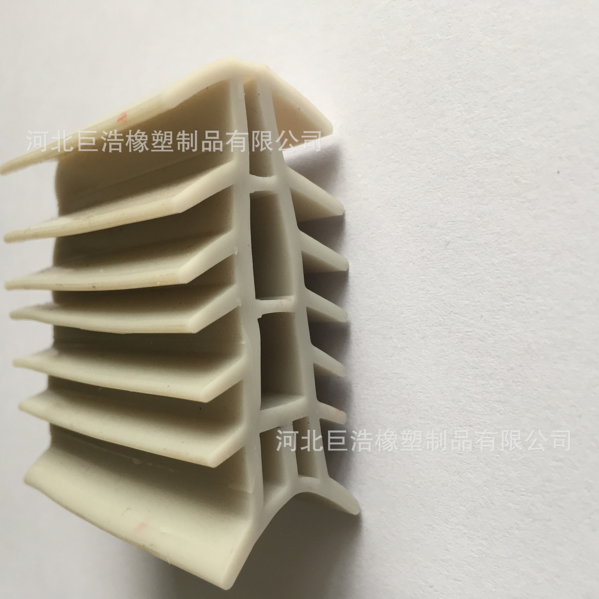 太阳能板密封条 太阳能光伏板用橡胶条 太阳能卡槽止缝密封条