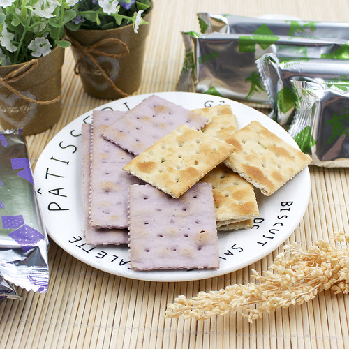 Tai Ping Soda Crackers 100g Individually Packaged Salty Chive Crackers Breakfast Snacks Wholesale