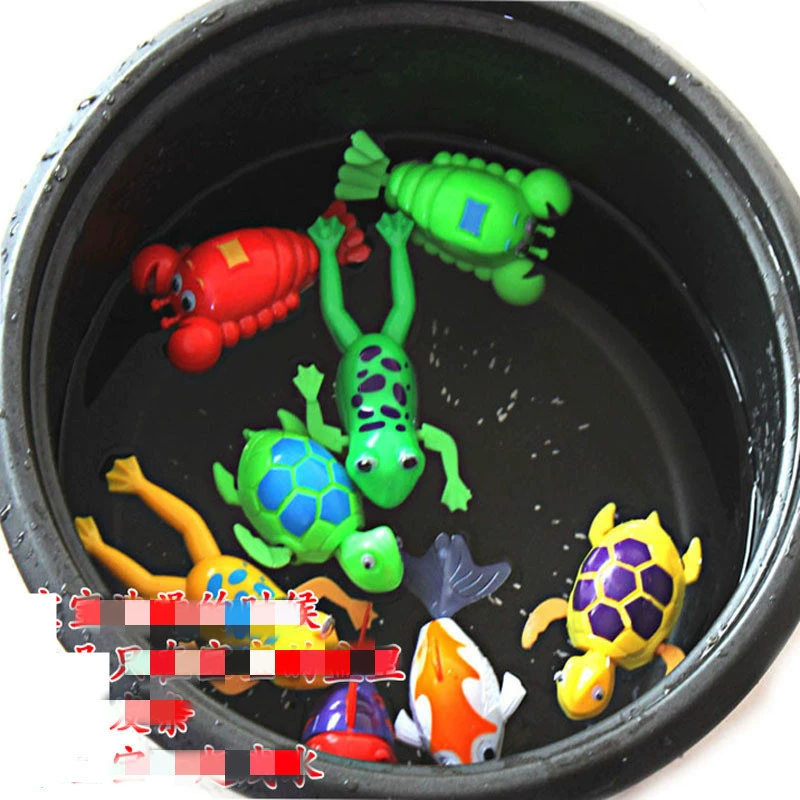 Музыкальная игрушка заводится, игра на воде
