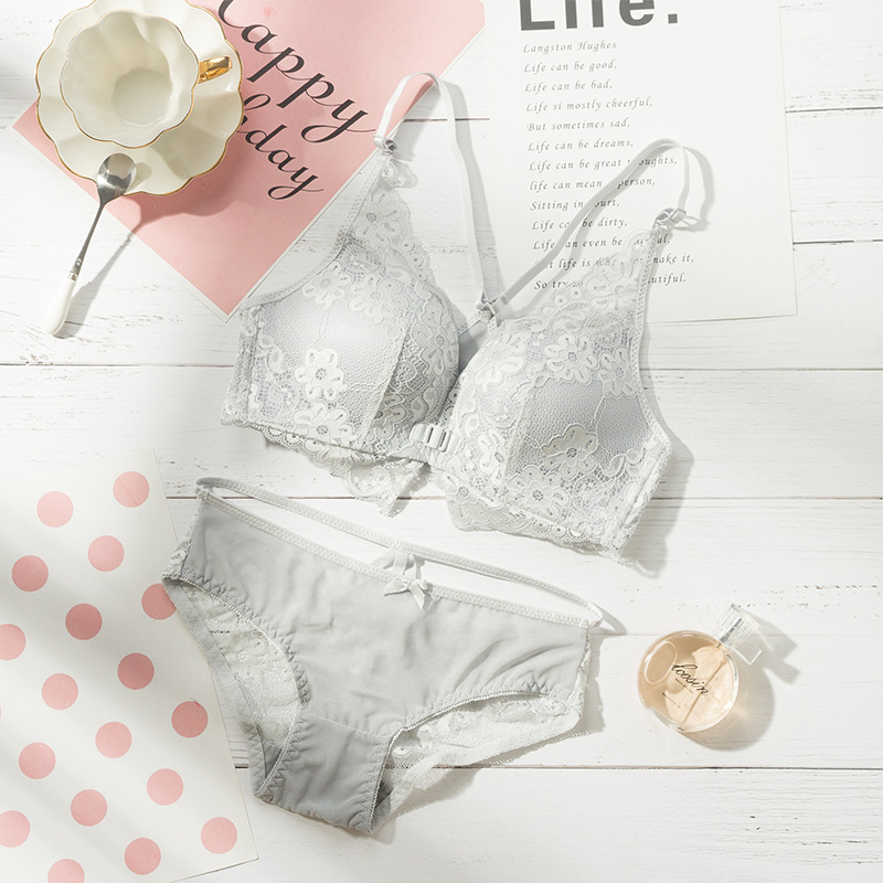 Серебристо-серый