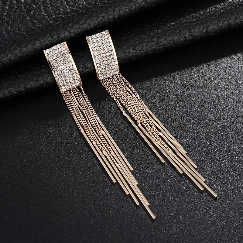 Fashionable earrings with tassels