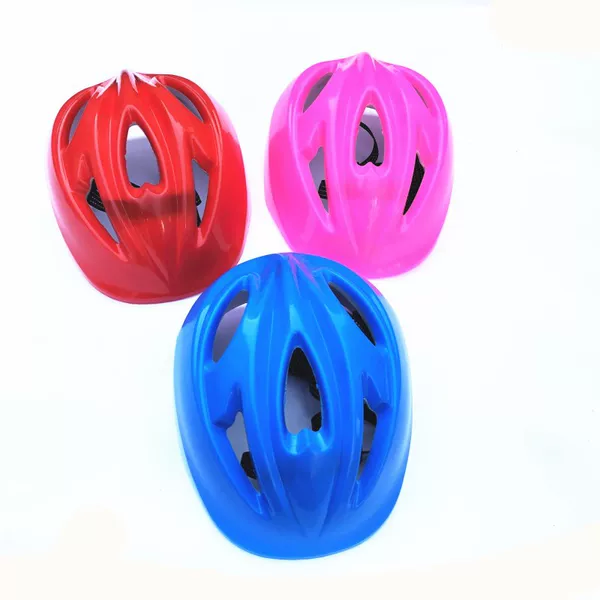 Factory direct supply new helmet children's skates hat roller skating protective equipment cartoon 5-hole foam helmet seven-piece set