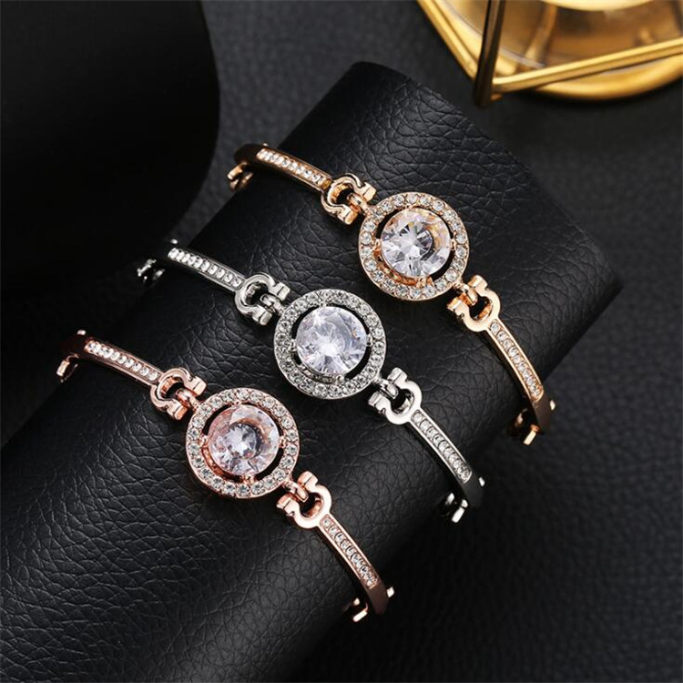 fashionable jewelry