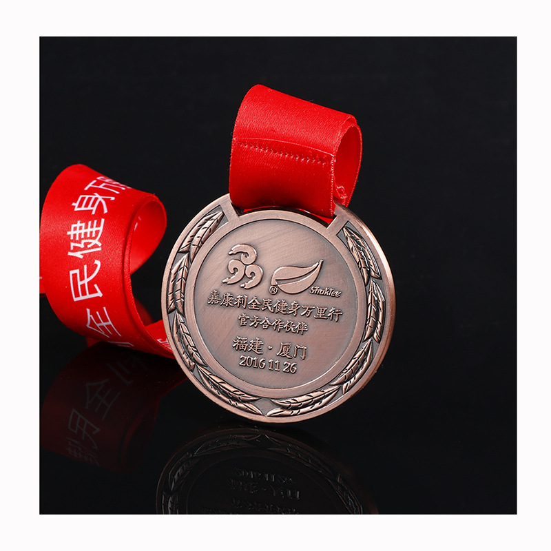Coche personalizado carrera medalla conmemorativa ciudad maratón metal Pequeña medalla de aleación de zinc Placa de fundición