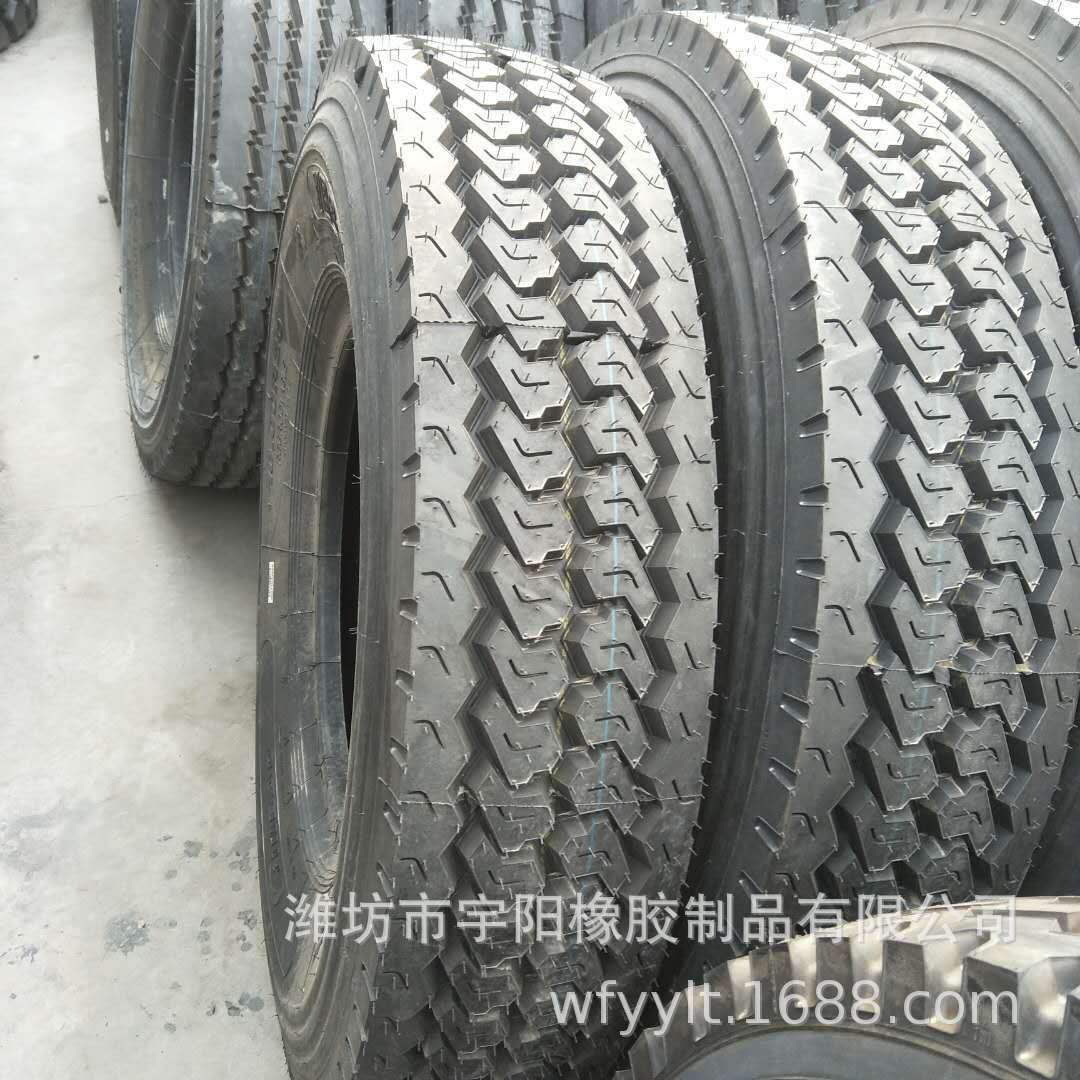 半挂车轮胎  10.00R20 子午线钢丝胎 1000R20