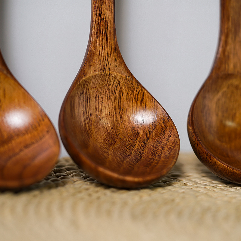 Cuchara de sopa de laca vieja de estilo japonés Nanmu Cuchara de papilla de sopa doméstica Cuchara de ramen de cocina Cuchara de olla caliente de madera Grabado al por mayor de fábrica