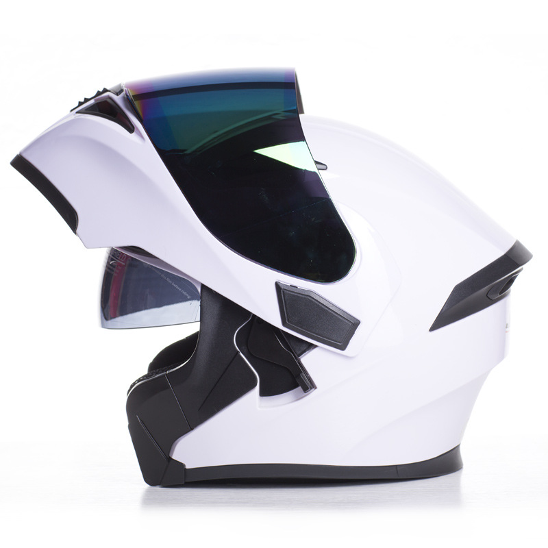 컬러 미러가있는 흰색