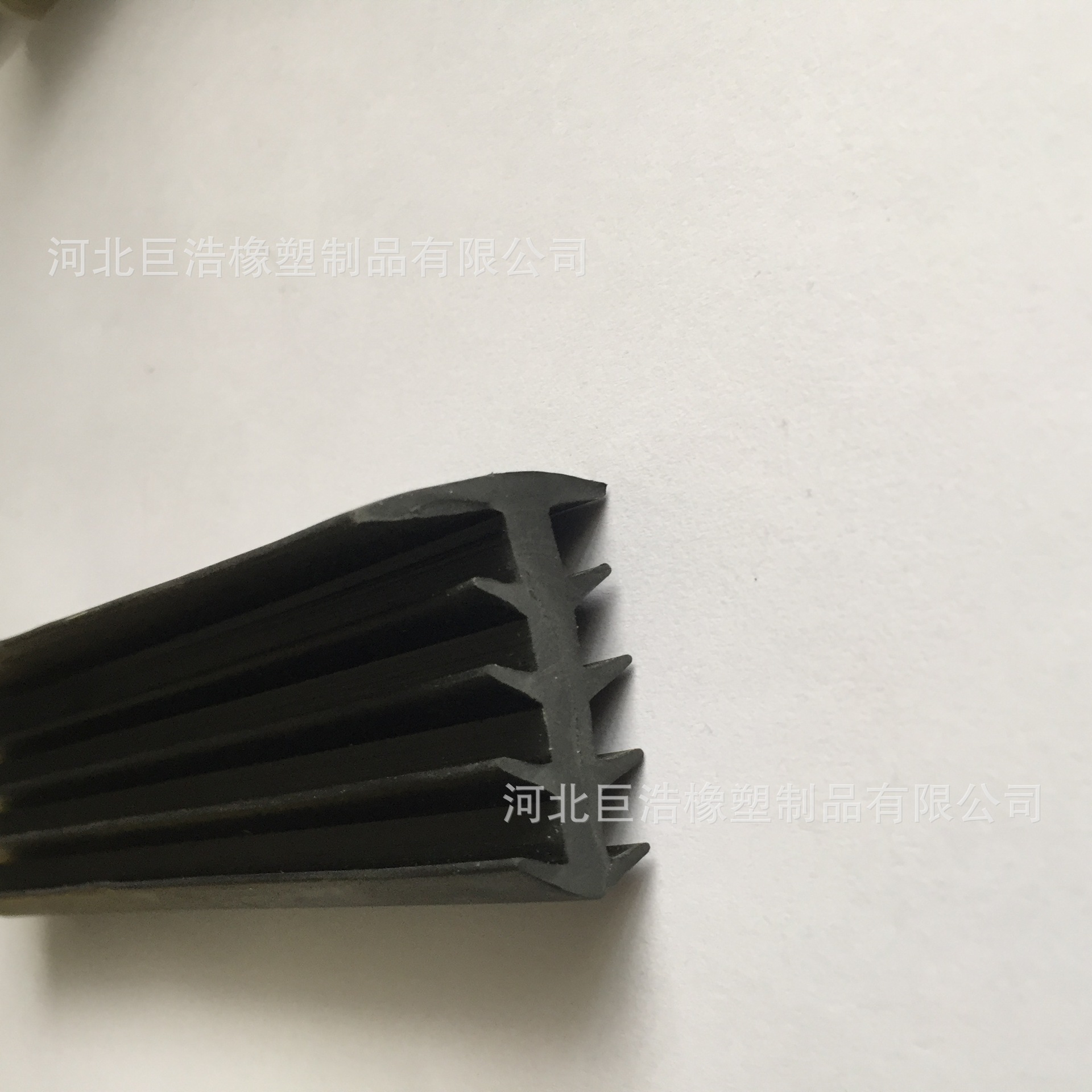 太阳能板密封条 太阳能光伏板用橡胶条 太阳能卡槽止缝密封条