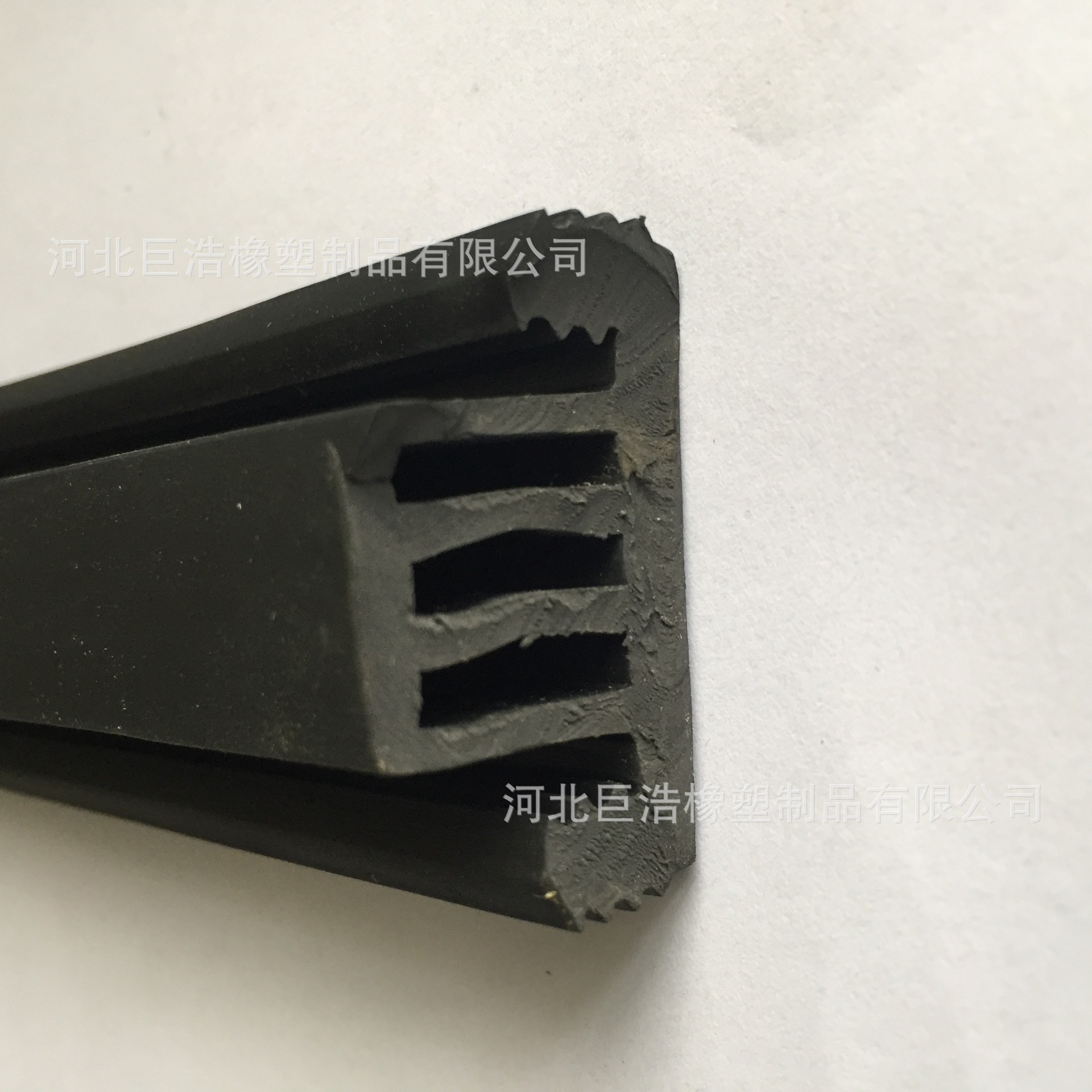 三元乙丙发泡密封条 D型橡胶条 硅胶密封条 异形胶条定购