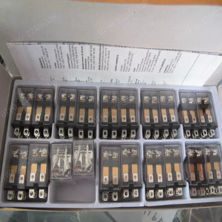 Реле HoneYWell SZR-LY2-N1 220В новое SZR-LY2-S-N1
