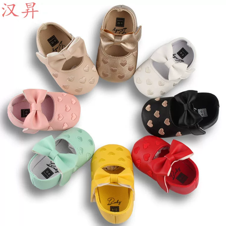 Классические фирменные детские обувь с вышивкой Love Embroidered Baby Shoes Μягкие волны обучающие шаги обувь для торговли детские принцесса обувь BABY ShOES